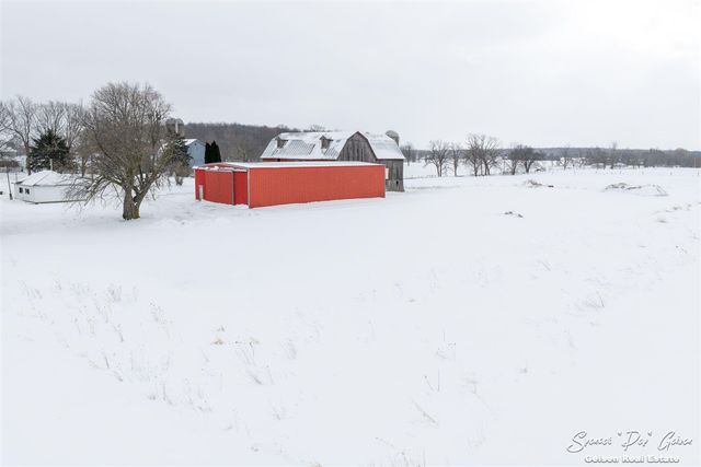 107 N Hawley Highway, Saranac, MI 48881