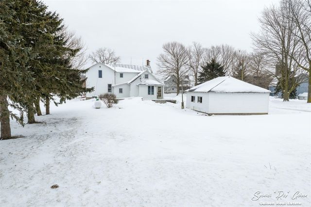 107 N Hawley Highway, Saranac, MI 48881