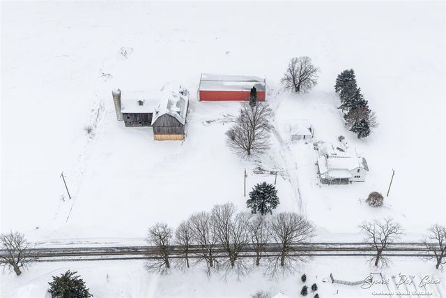 107 N Hawley Highway, Saranac, MI 48881