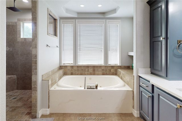 5114 Congressional Drive, College Station, TX 77845