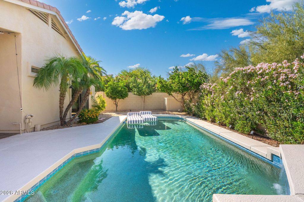 Image 21 of property listing at 10272 E MALLOW Circle, Scottsdale, AZ 85255