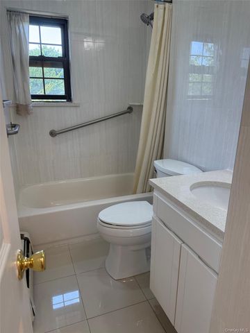 316 121st Street 72A, College Point, NY 11356