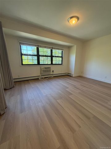316 121st Street 72A, College Point, NY 11356