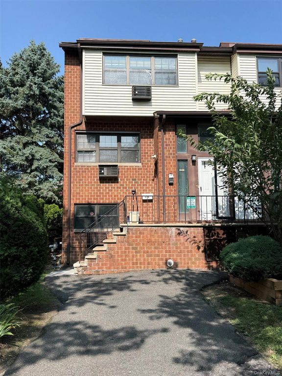 316 121st Street 72A, College Point, NY 11356