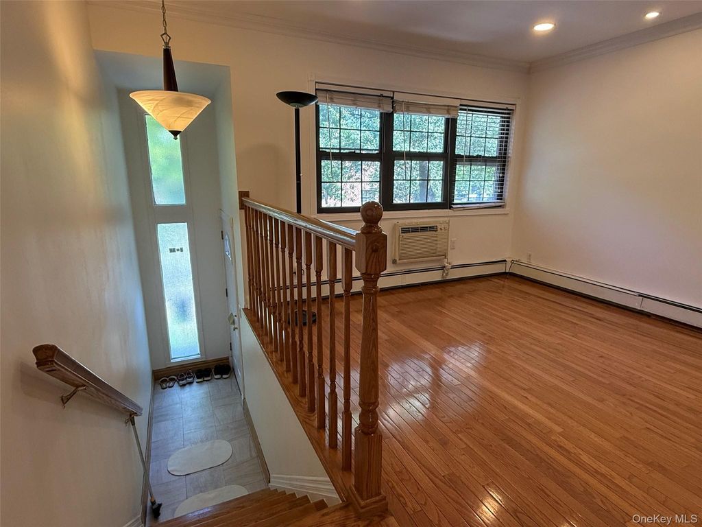 316 121st Street 72A, College Point, NY 11356 — photo 2