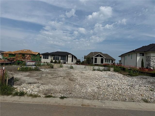 4506 W 136th Terrace, Leawood, KS 66224