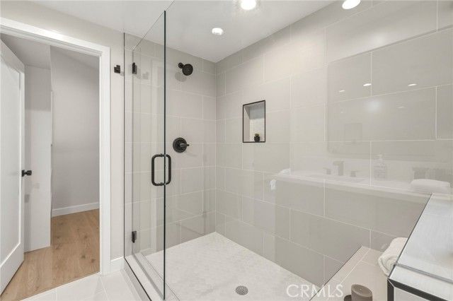 4012 Ellenita, Tarzana (los Angeles), CA 91356