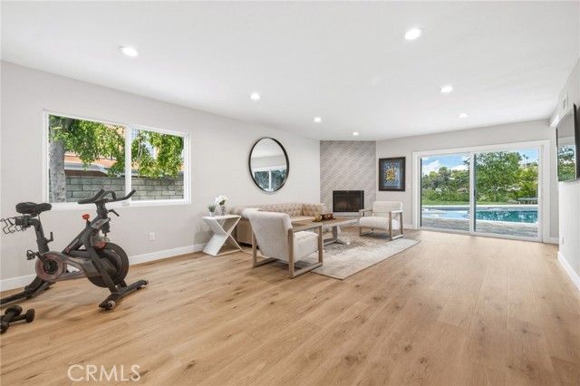 4012 Ellenita, Tarzana (los Angeles), CA 91356