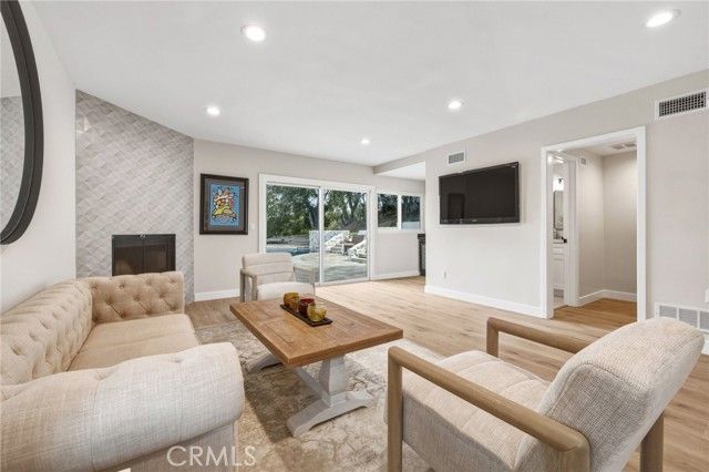4012 Ellenita, Tarzana (los Angeles), CA 91356