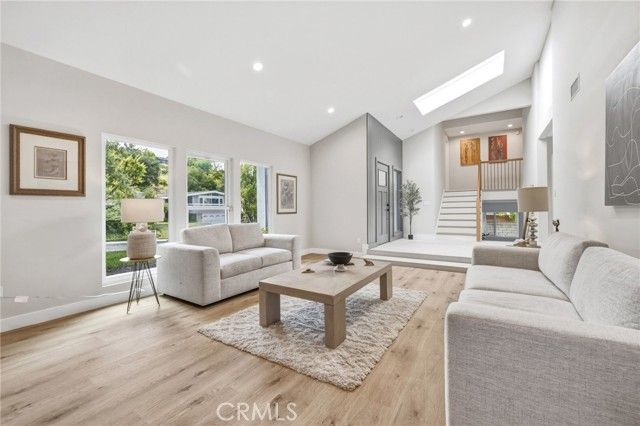 4012 Ellenita, Tarzana (los Angeles), CA 91356