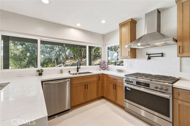 4012 Ellenita, Tarzana (los Angeles), CA 91356
