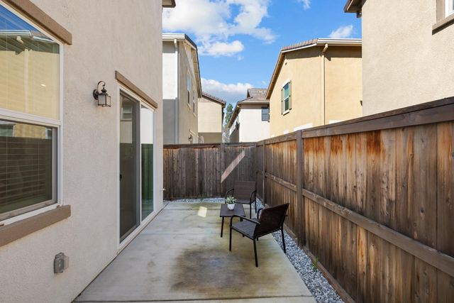 8838 Ariston Ln, Elk Grove, CA 95758