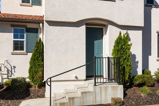 8838 Ariston Ln, Elk Grove, CA 95758