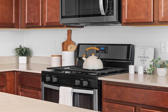 8838 Ariston Ln, Elk Grove, CA 95758