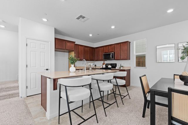 8838 Ariston Ln, Elk Grove, CA 95758