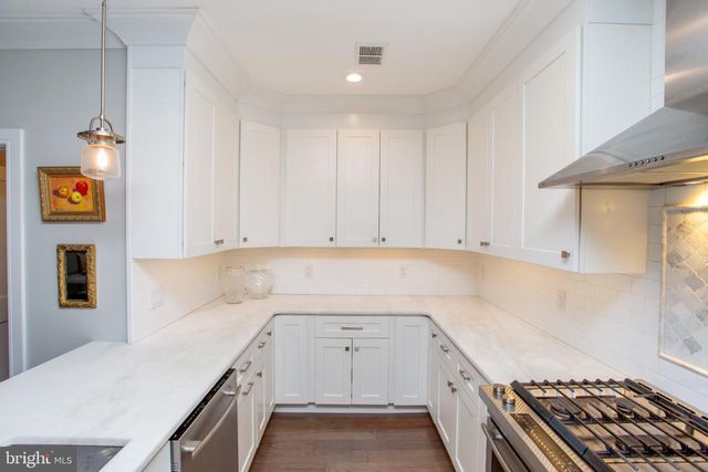 65 CHURCH ST, Lambertville, NJ 08530