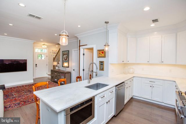 65 CHURCH ST, Lambertville, NJ 08530