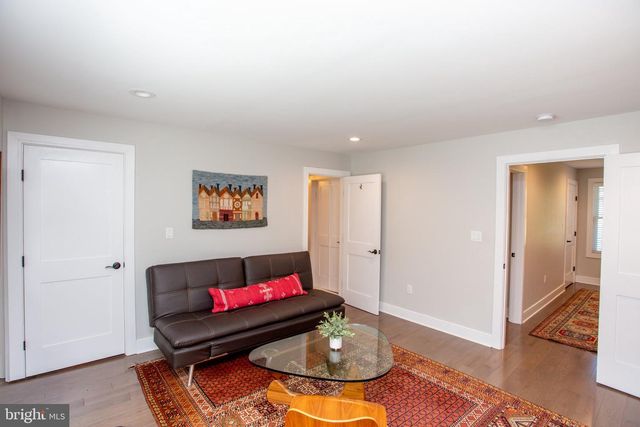 65 CHURCH ST, Lambertville, NJ 08530