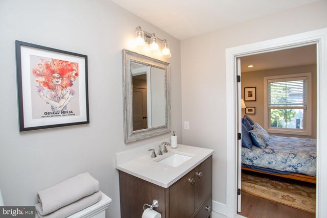 65 CHURCH ST, Lambertville, NJ 08530