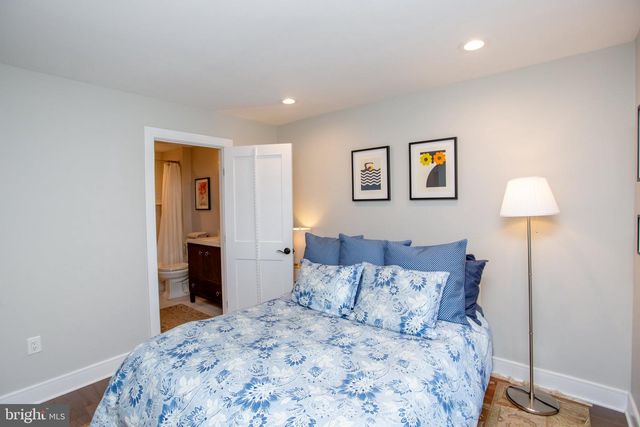 65 CHURCH ST, Lambertville, NJ 08530