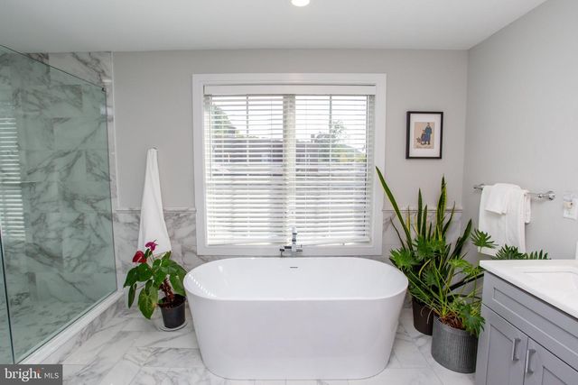 65 CHURCH ST, Lambertville, NJ 08530