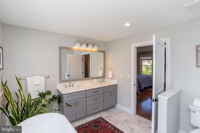 65 CHURCH ST, Lambertville, NJ 08530