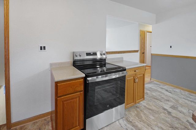 5875 S Quality AVENUE, Cudahy, WI 53110