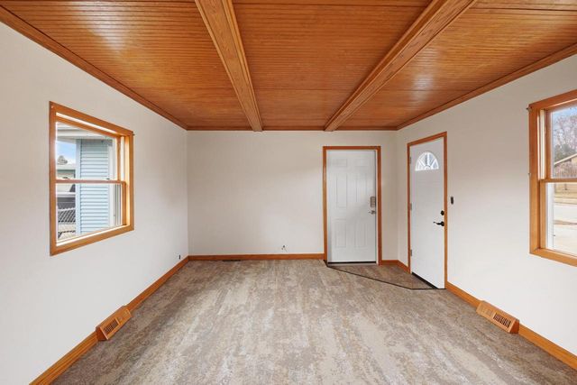 5875 S Quality AVENUE, Cudahy, WI 53110