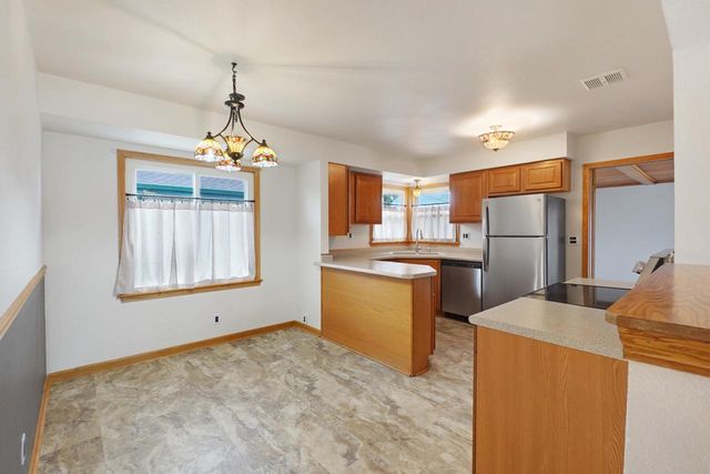 5875 S Quality AVENUE, Cudahy, WI 53110