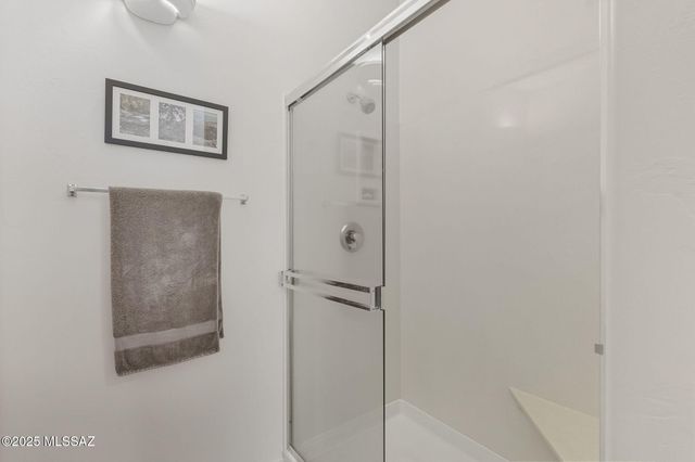 472 W Knotwood Street, Green Valley, AZ 85614