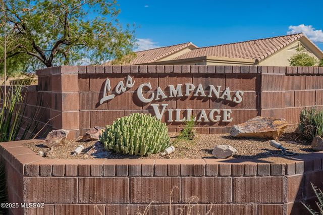 472 W Knotwood Street, Green Valley, AZ 85614