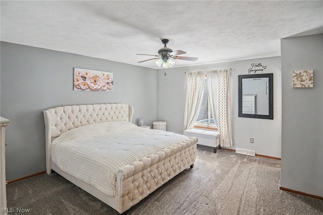 3300 Meanderwood Drive, Canfield, OH 44406