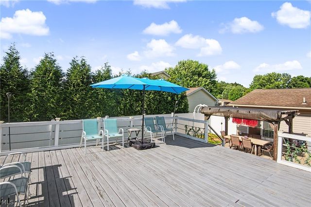 3300 Meanderwood Drive, Canfield, OH 44406