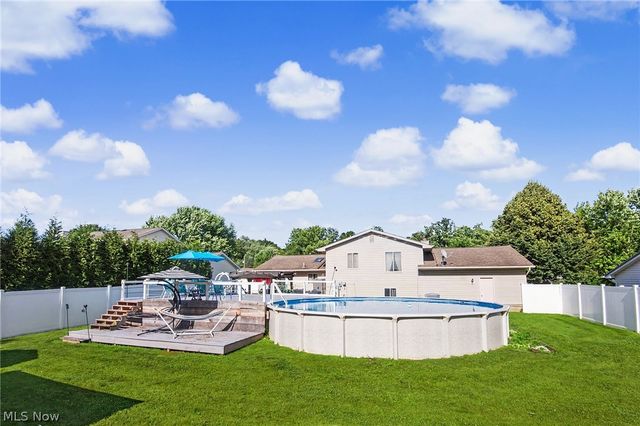 3300 Meanderwood Drive, Canfield, OH 44406