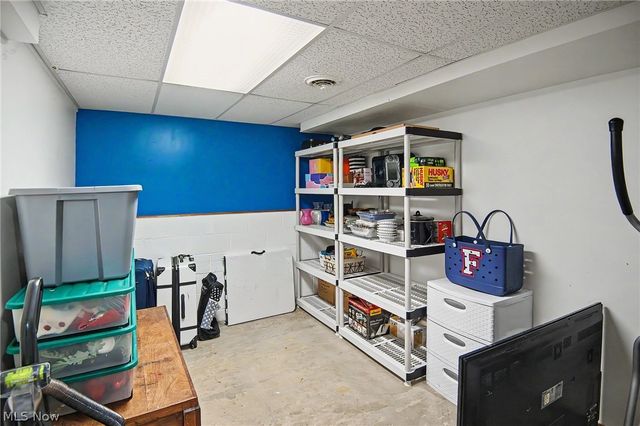 3300 Meanderwood Drive, Canfield, OH 44406