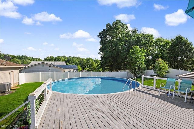 3300 Meanderwood Drive, Canfield, OH 44406