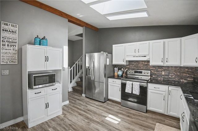 3300 Meanderwood Drive, Canfield, OH 44406