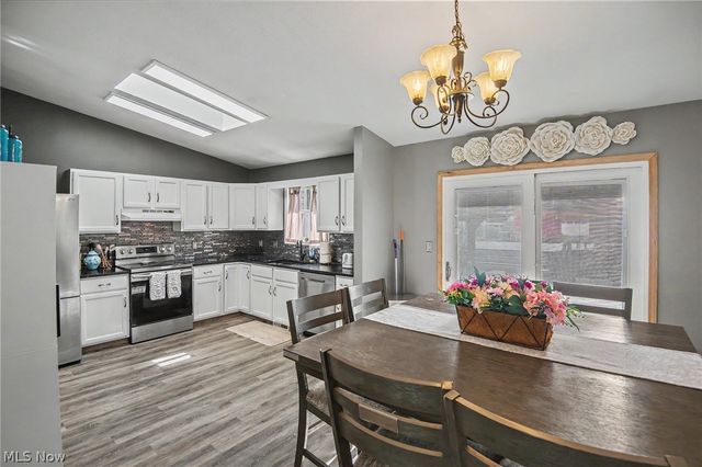 3300 Meanderwood Drive, Canfield, OH 44406