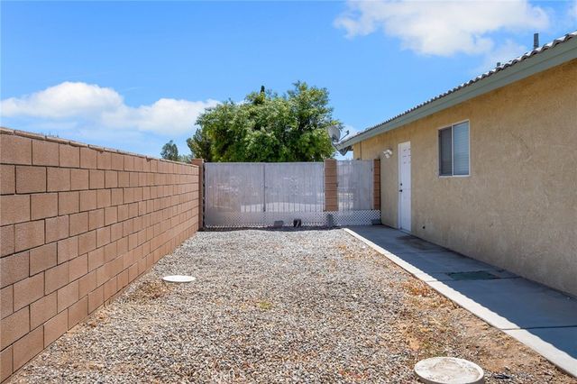 20375 Eyota, Apple Valley, CA 92308