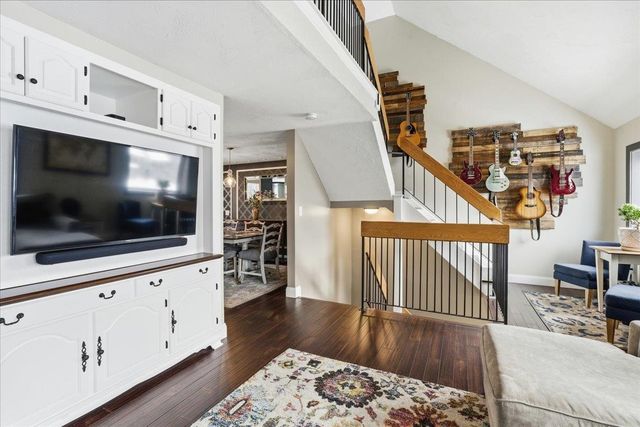 5 Tsienneto Rd Unit 75, Derry, NH 03038