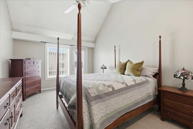 5 Tsienneto Rd Unit 75, Derry, NH 03038