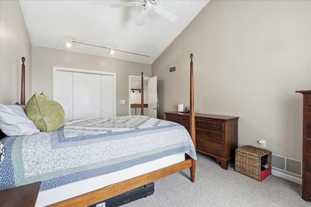 5 Tsienneto Rd Unit 75, Derry, NH 03038