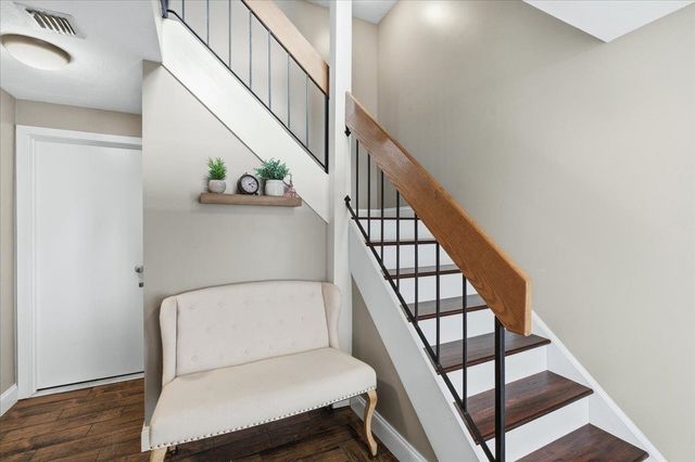 5 Tsienneto Rd Unit 75, Derry, NH 03038