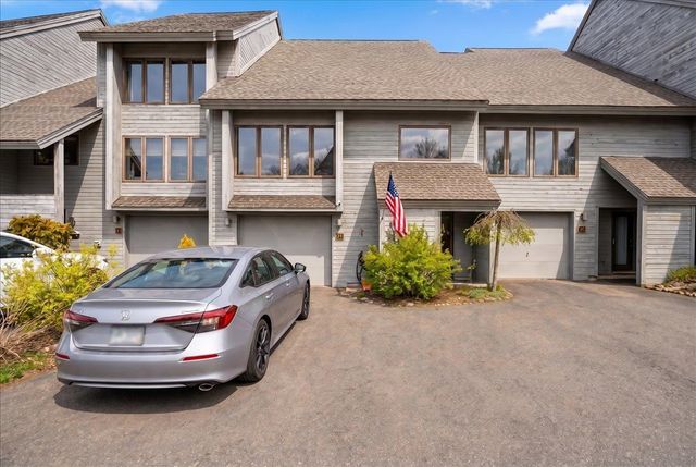 5 Tsienneto Rd Unit 75, Derry, NH 03038