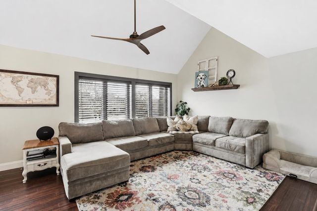 5 Tsienneto Rd Unit 75, Derry, NH 03038