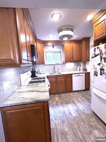 32 Martin Terrace, Hackensack, NJ 07601