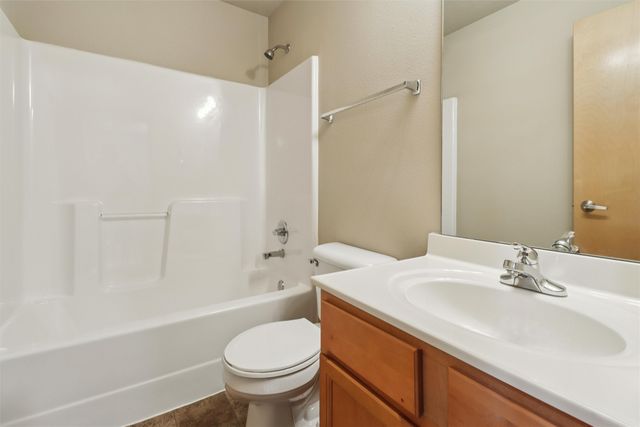 2321 Hart Avenue 2, Des Moines, IA 50320