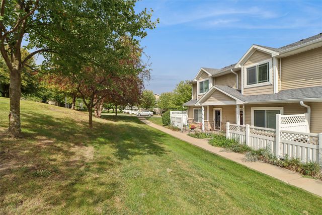 2321 Hart Avenue 2, Des Moines, IA 50320