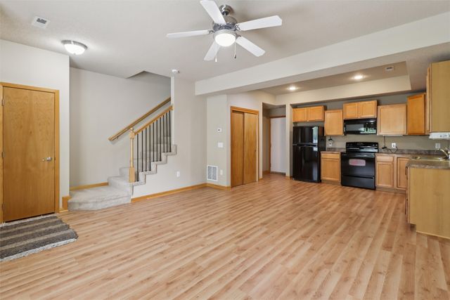 2321 Hart Avenue 2, Des Moines, IA 50320