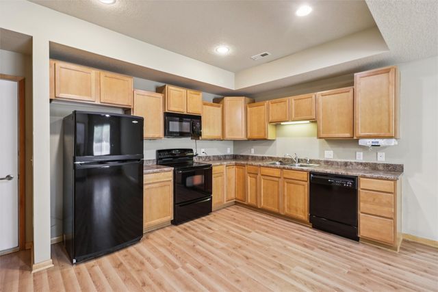 2321 Hart Avenue 2, Des Moines, IA 50320